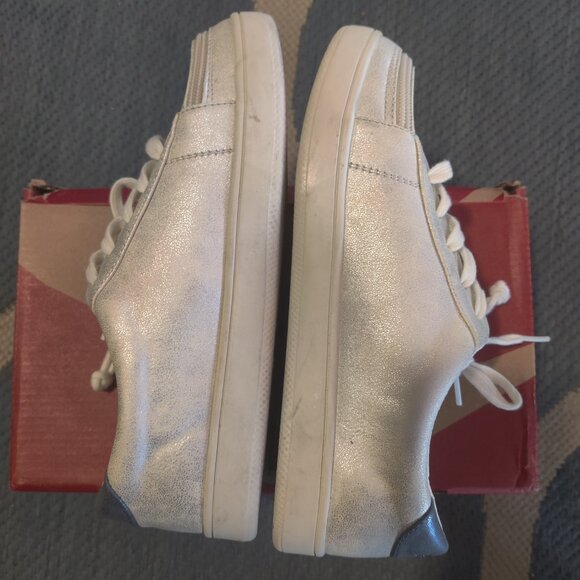 USED Billys' Footwear Women's Zip Up Adaptive Sneaker II Silver 6.5 M RY1452 - Picture 9 of 9